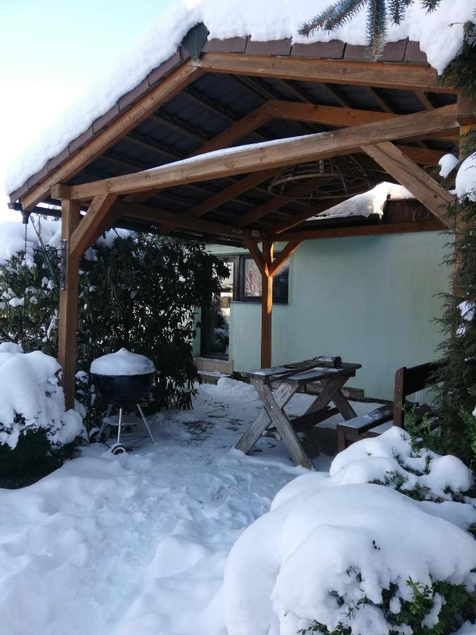 Chaty V Ceskem Raji U Prachovskych Skal - Mala Chata Pro 4 - Velka Chata Pro Az 7 Osob - Ubytovani V Soukromi Jicin Exterior photo