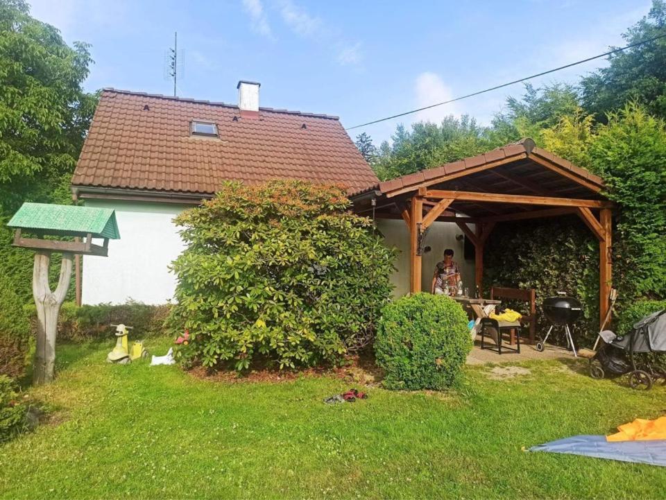 Chaty V Ceskem Raji U Prachovskych Skal - Mala Chata Pro 4 - Velka Chata Pro Az 7 Osob - Ubytovani V Soukromi Jicin Exterior photo